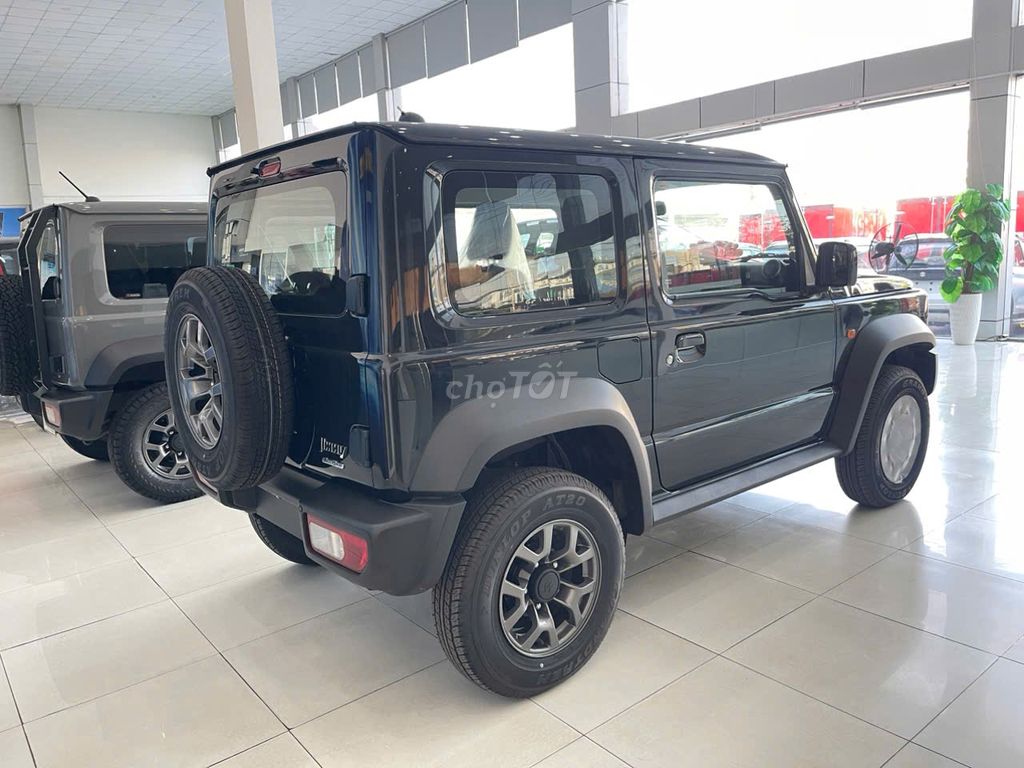 Suzuki Jimny màu Đen, hấp dẫn 200 tr nhận xe. Mua bán Ô tô tại Quận 7 Tp Hồ Chí Minh được đăng bởi công ty ô tô Sài Gòn đại lý ô tô Su zu ki chính hãng hình 2