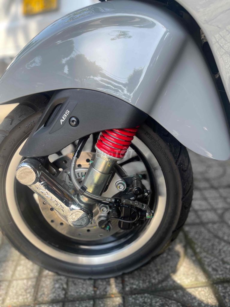Vespa Lướt Keng odo 2k - Cầm Đồ Thanh Lý. Mua bán Xe máy tại Quận Bình Tân Tp Hồ Chí Minh được đăng bởi Tharo Phạm hình 6