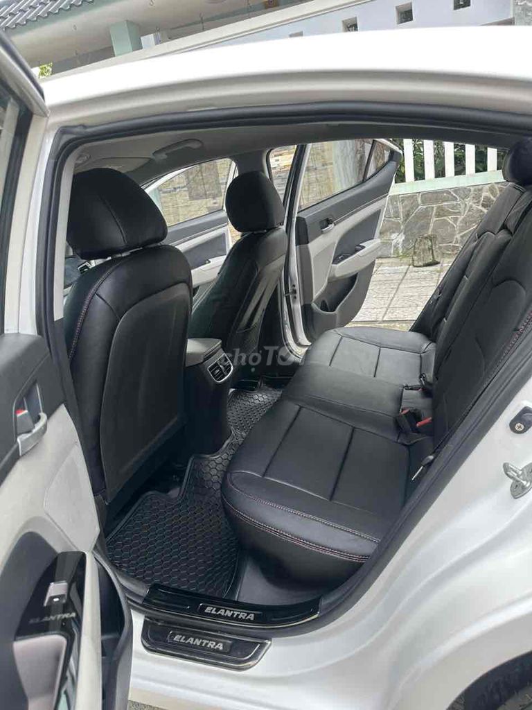 Hyundai Elantra 2016 1.6 MT. Mua bán Ô tô tại Thị xã Hương Trà Thừa Thiên Huế được đăng bởi Diễm Quỳnh hình 7