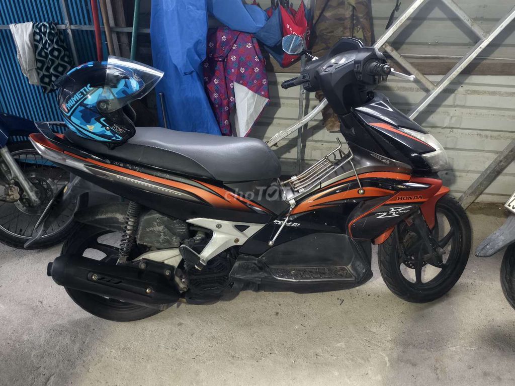 Honda Air Blade Blackstreet 2010 Đen cam. Mua bán Xe máy tại Quận Ngũ Hành Sơn Đà Nẵng được đăng bởi Nguyễn Minh Tú hình 3