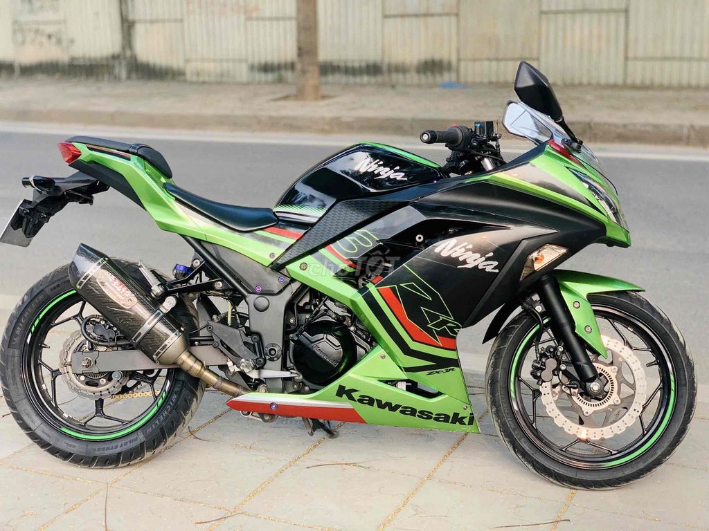 Kawasaki NINJA 300 abs  2018  biển TP-xe đẹp keng. Mua bán Xe máy tại Quận Cầu Giấy Hà Nội được đăng bởi Tong motor xe may hình 4