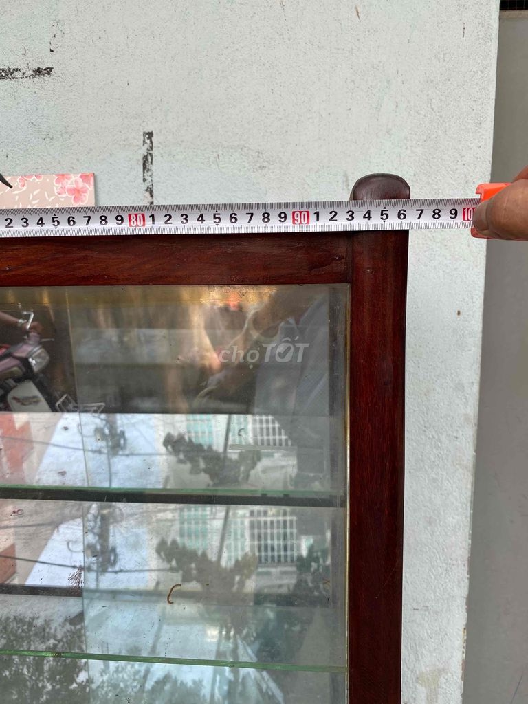 Bán 1 tủ chuẩn xưa chưng đồ