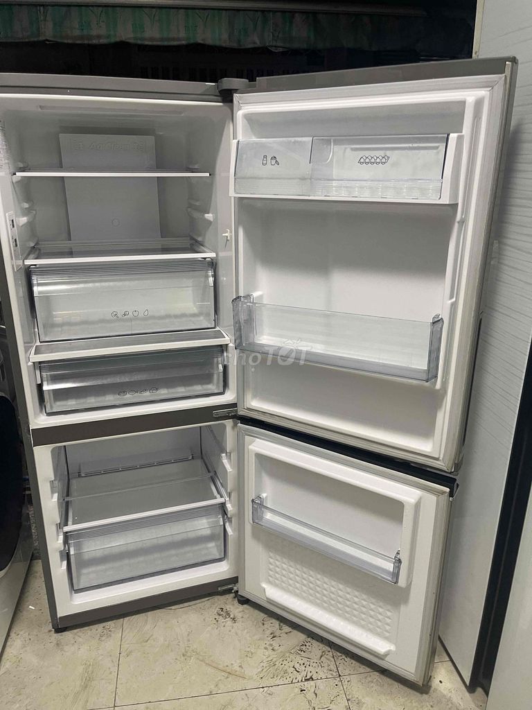 Tủ lạnh Panasonic inverter 255L có ngăn đông mềm. Mua bán Tủ lạnh tại Quận 8 Tp Hồ Chí Minh được đăng bởi Pi trần hình 3