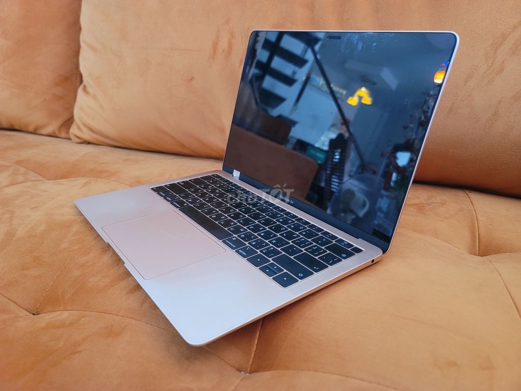 Laptop Macbook air 2018 likenew hàng Nhật