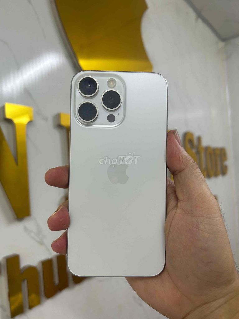 Apple iPhone 15 Pro Max 256GB Bạc 98.5% pin new. Mua bán Điện thoại tại Quận Bình Tân Tp Hồ Chí Minh được đăng bởi Thuận Phát Store hình 1