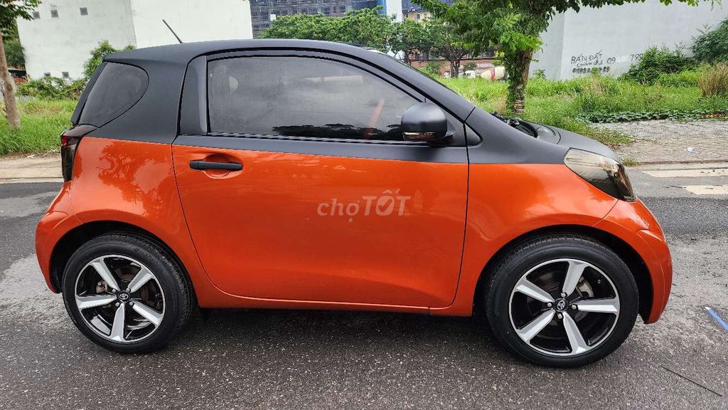 Toyota IQ 2010, бежевый, черный