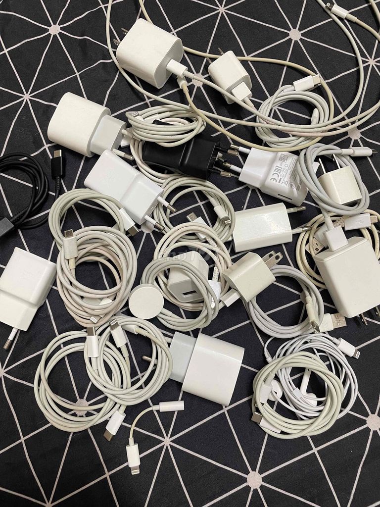 Bộ sạc cáp iPhone chính hãng Apple 5w, 20w. Mua bán Phụ kiện (Màn hình, Chuột...) tại Huyện Quỳnh Phụ Thái Bình được đăng bởi Nguyễn Trung hình 1