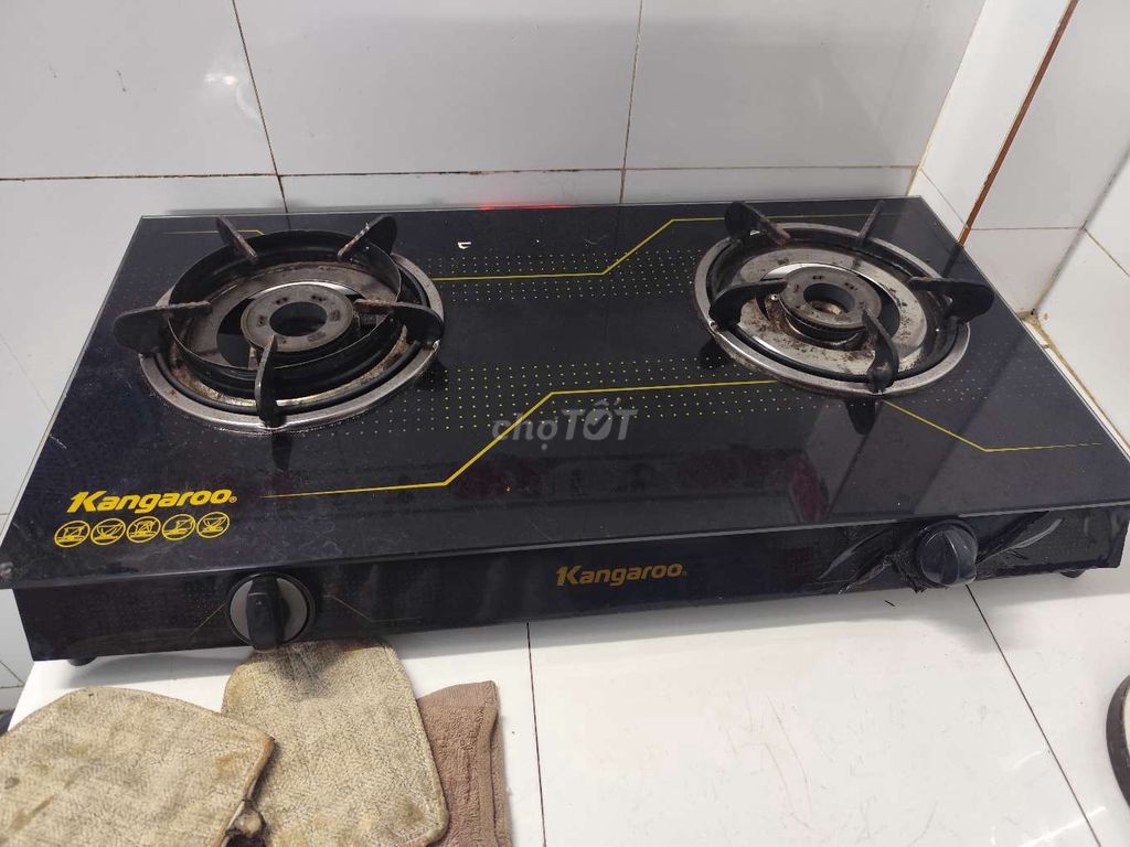 Bếp ga Kangaroo mặt kính Đen. Mua bán Bếp, lò, đồ điện nhà bếp tại Quận 12 Tp Hồ Chí Minh được đăng bởi Thanh Trúc hình 1
