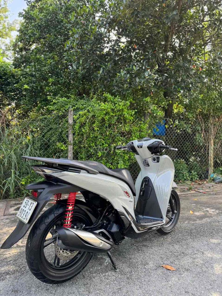 Sh 160i abs xám xi măng bstp chính chủ. Mua bán Xe máy tại Huyện Củ Chi Tp Hồ Chí Minh được đăng bởi HuỳnhLâm Bổn hình 4
