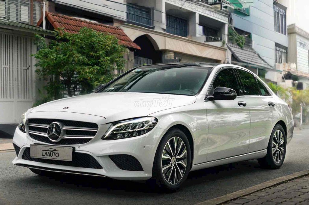 LONG ANH AUTO về Mercedes C200FL model 2019. Mua bán Ô tô tại Quận 7 Tp Hồ Chí Minh được đăng bởi LongAnh AuTo  hình 2