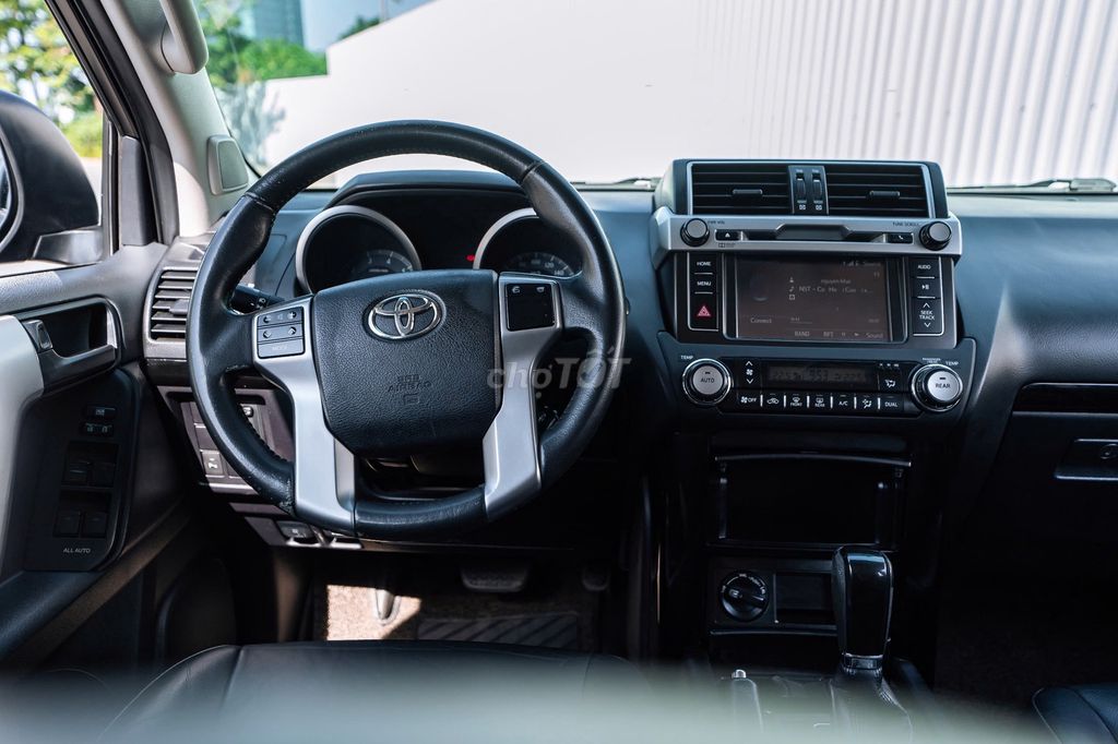 Toyota Prado 2016 TXL 2.7L cực mới. Mua bán Ô tô tại Quận Cầu Giấy Hà Nội được đăng bởi Quân Q Auto hình 12