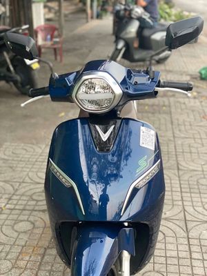 Xe máy điện VinFast Klara S Xanh