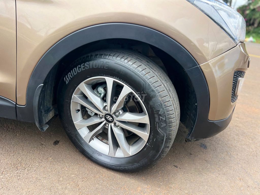 Hyundai Santa Fe 2015 AT 1 cầu - 475tr. Mua bán Ô tô tại Thành phố Buôn Ma Thuột Đắk Lắk được đăng bởi Chợ Xe Cỏ Đăk Lăk hình 6