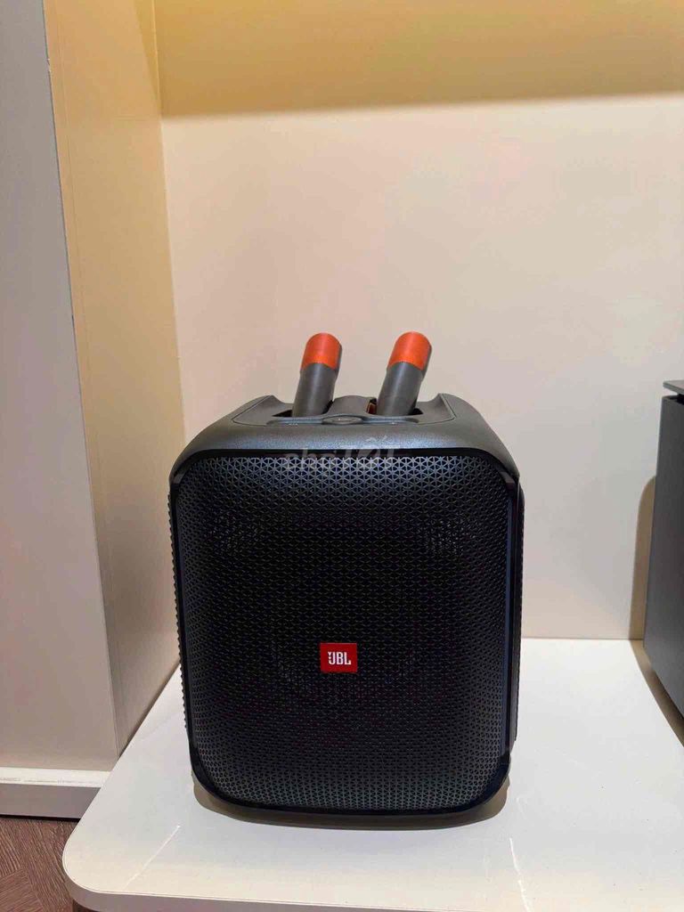 Loa Bluetooth JBL Encore Đen. Mua bán Tivi, Âm thanh tại Huyện Hóc Môn Tp Hồ Chí Minh được đăng bởi Huyền  hình 1