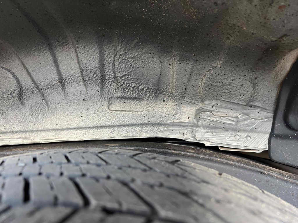 Toyota Fortuner 2016 Dầu Bạc 179261 km. Mua bán Ô tô tại Huyện Định Quán Đồng Nai được đăng bởi Tran trung thanh hình 5