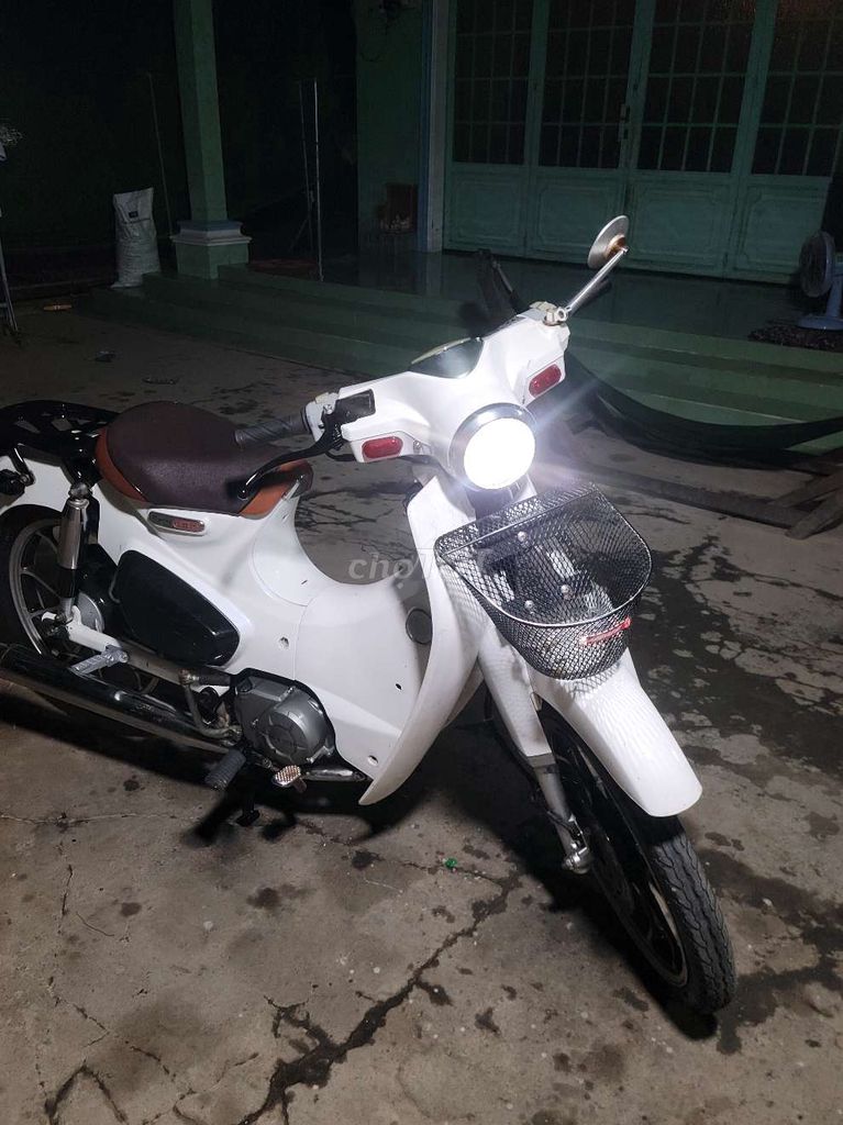 Honda Cub Thái 50cc Trắng Như mới. Mua bán Xe máy tại Quận Thốt Nốt Cần Thơ được đăng bởi Nguyễn Minh  hình 1