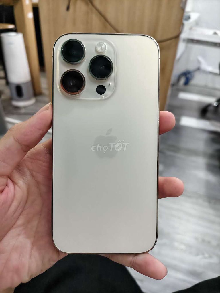 iPhone 14 Pro 128 Gold VNA ic sạch full cn. Mua bán Điện thoại tại Quận Bình Thạnh Tp Hồ Chí Minh được đăng bởi DKSV hình 1