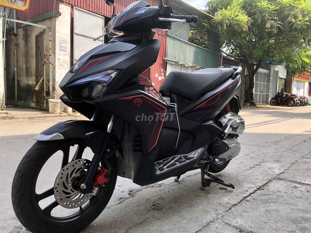 2020 Honda Airblade 125 mới 99%. Mua bán Xe máy tại Quận Bắc Từ Liêm Hà Nội được đăng bởi Cẩm Hương hình 2