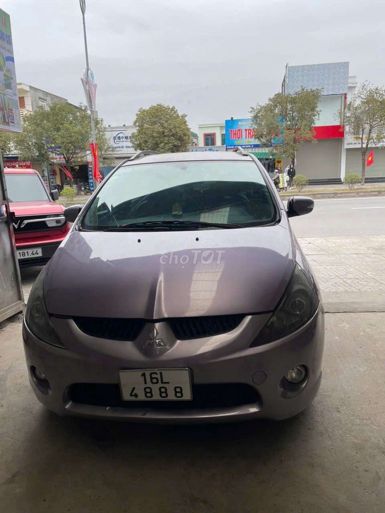 Mitsubishi Grandis 2005 2.4 AT - 114000 km