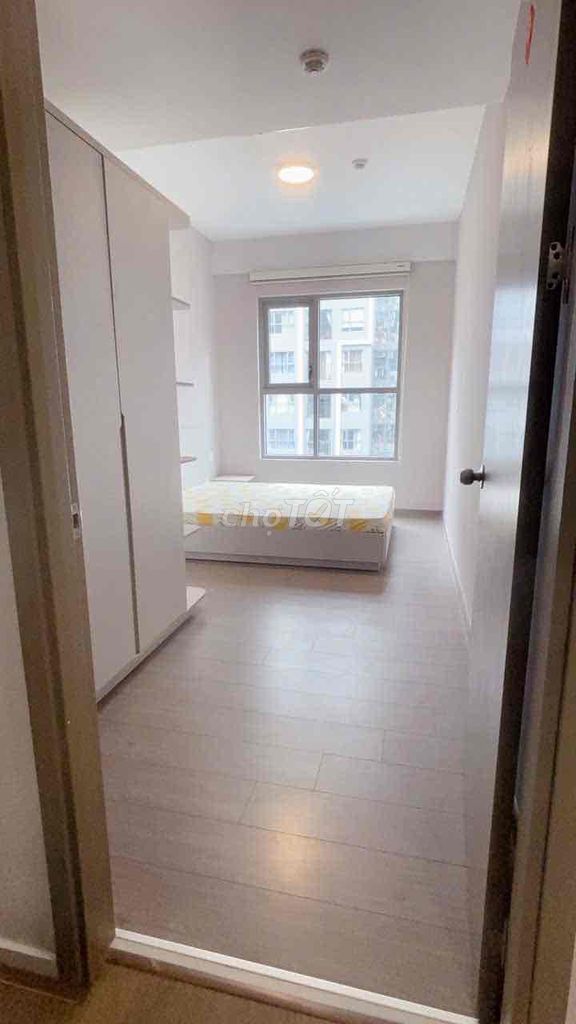 КВАРТИРА С 3 СПАЛЬНЯМИ И 2 ТУАЛЕТАМИ В АРЕНДУ, УГЛОВОЙ ВИД НА ОЗЕРО, ВСЕГО 12 МИЛЛИОНОВ ДОЛЛАРОВ В МЕСЯЦ