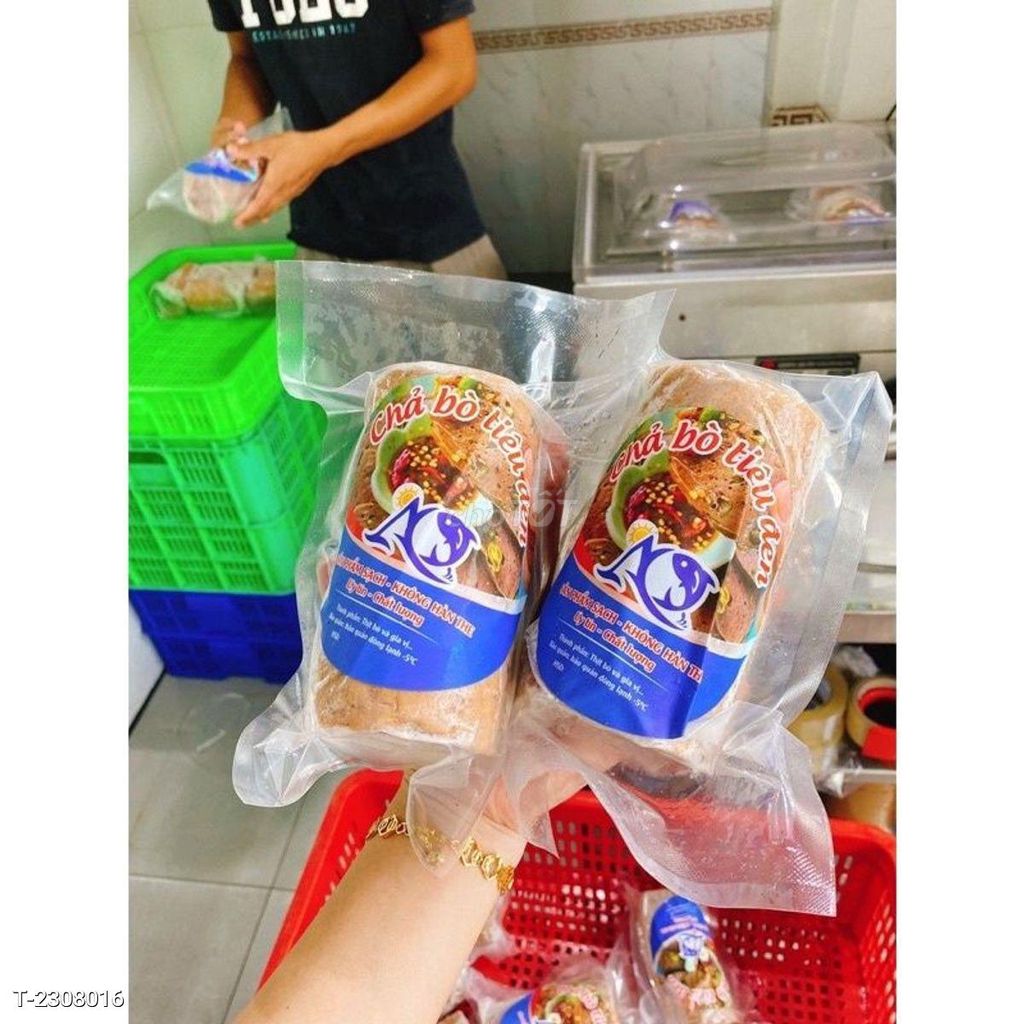 CHẢ BÒ TIÊU ĐEN Đòn 500gr (giao tphcm). Mua bán Đồ ăn, thực phẩm và các loại khác tại Quận 8 Tp Hồ Chí Minh được đăng bởi Siêu thị Anh Tú 88 hình 1