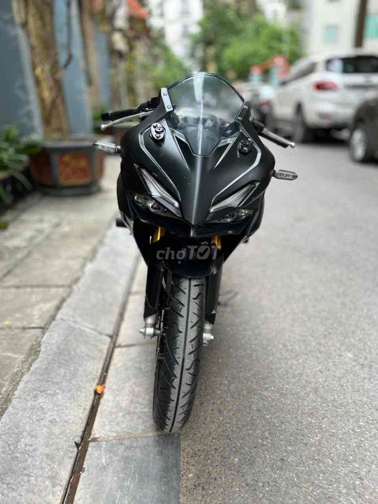 HONDA CBR150 ABS FI date Mới nhất iển số 29 lướt. Mua bán Xe máy tại Quận Cầu Giấy Hà Nội được đăng bởi Tong motor xe may hình 3
