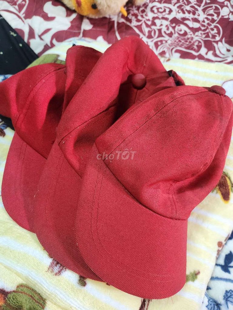 mũ Đỏ có lỗi. Mua bán Phụ kiện thời trang khác tại Quận Hồng Bàng Hải Phòng được đăng bởi Nguyễn Hồng hình 1