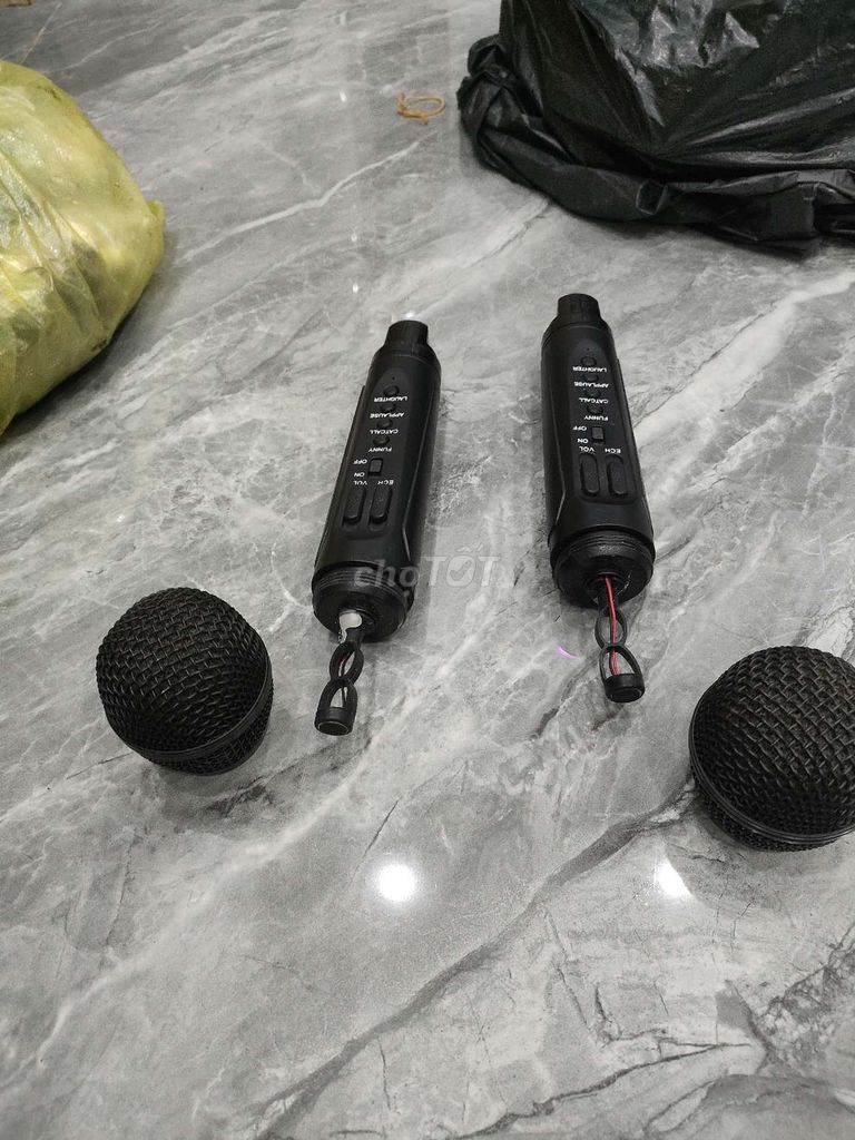Microphone sân khấu màu Đen. Mua bán Tivi, Âm thanh tại Thị xã Bình Minh Vĩnh Long được đăng bởi trung thái bình hình 1