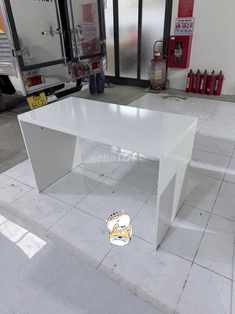 Bàn làm việc Gỗ Trắng 1m x 60cm x 75cm. Mua bán Bàn ghế tại Quận Gò Vấp Tp Hồ Chí Minh được đăng bởi Thanh lý Phú Cường hình 1