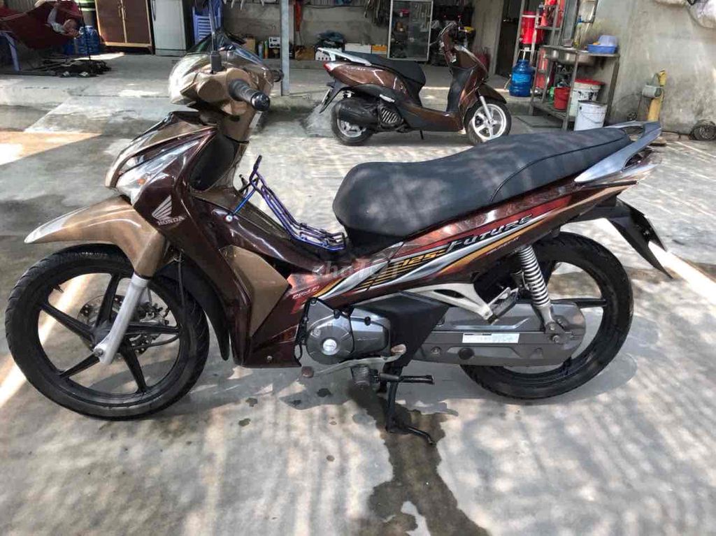 Honda Future 125 Fi màu vàng đồng đời 2016 bstp