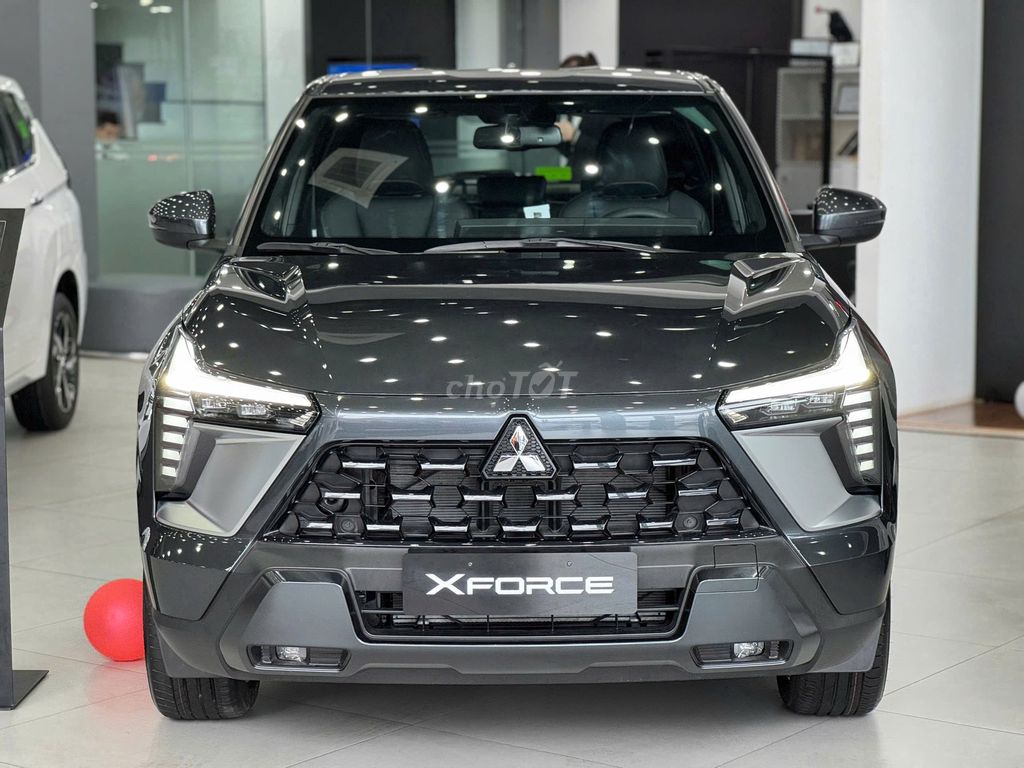 Mitsubishi Xforce Luxury серый