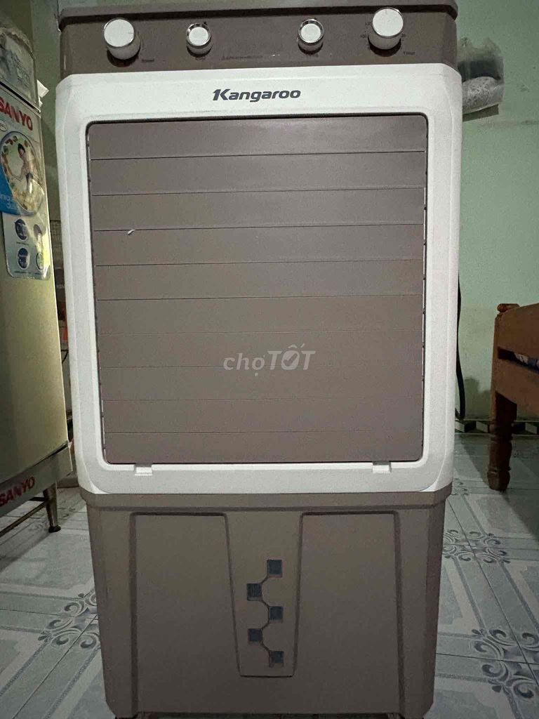 Quạt hơi nước Kangaroo Xám + hỗ trợ vẫn chuyển. Mua bán Quạt tại Thành phố Thủ Dầu Một Bình Dương được đăng bởi Khuyên Ngoc hình 1