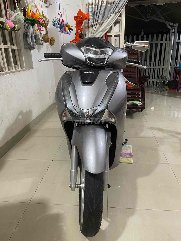 Cần bán xe SH 150i CBS chính chủ. Mua bán Xe máy tại Thành phố Long Khánh Đồng Nai được đăng bởi Nguyen thanh trung hình 5