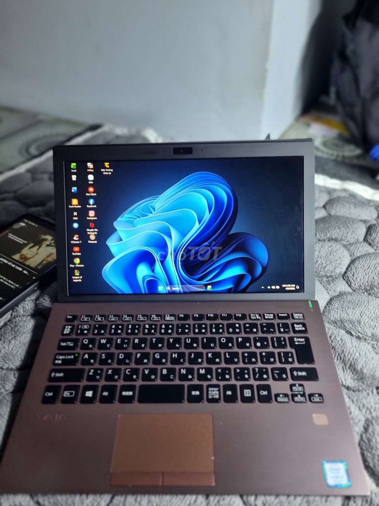 Sony Vaio i5-7200U 8GB nhanh gọn fix mạnh. Mua bán Laptop tại Quận 7 Tp Hồ Chí Minh được đăng bởi Minh Thái hình 1