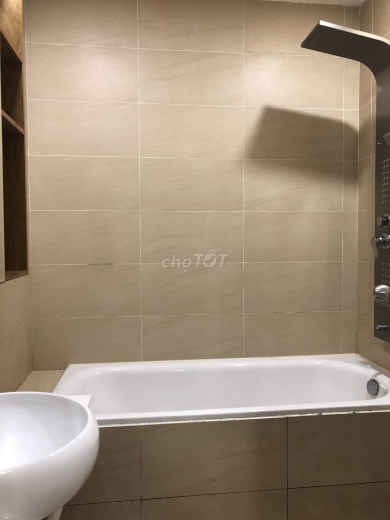 ПРОДАЕТСЯ КВАРТИРА В АЭРОПОРТУ САМЛАНДА 80М2 2PN 4,6 МЛРД