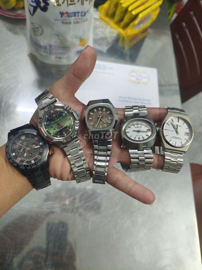 Còn 5 em đồng hồ cơ. Thụy, Nga, Nhật..gì cũng có. Mua bán Đồng hồ tại Thành phố Huế Thừa Thiên Huế được đăng bởi Shop LucyHoang hình 1
