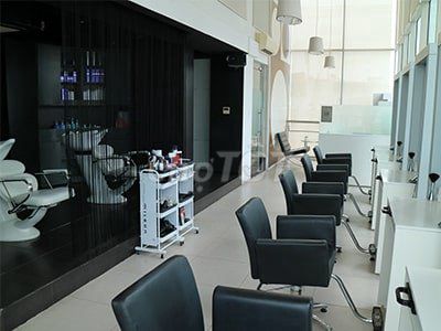 TUYỂN   THỢ PHỤ TÓC SALON NHẬT BẢN Q1