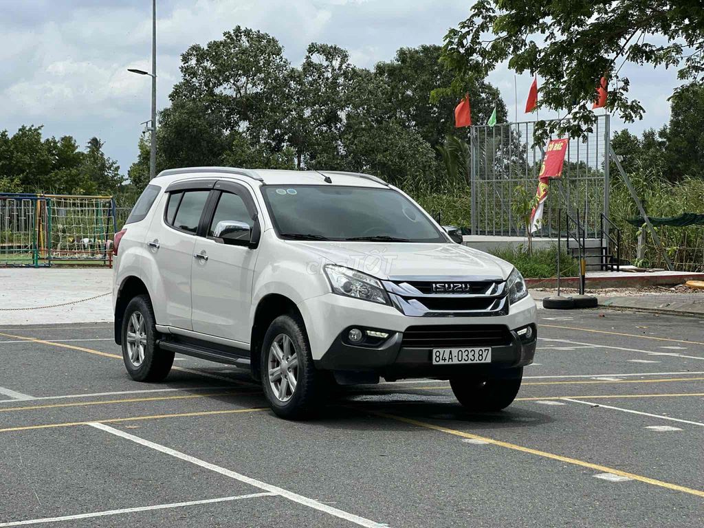 Isuzu Mu X 2016 - 38000 km