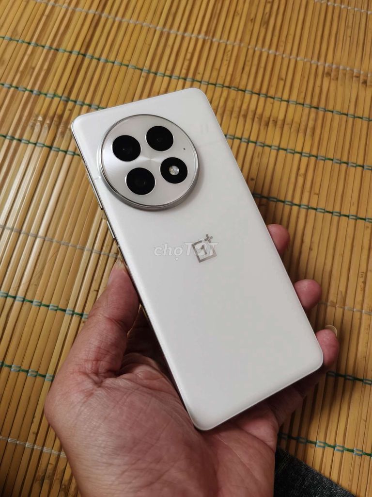 OnePlus 13. 12/ 256GB. Mua bán Điện thoại tại Quận Hai Bà Trưng Hà Nội được đăng bởi Pi Smartphone  hình 1