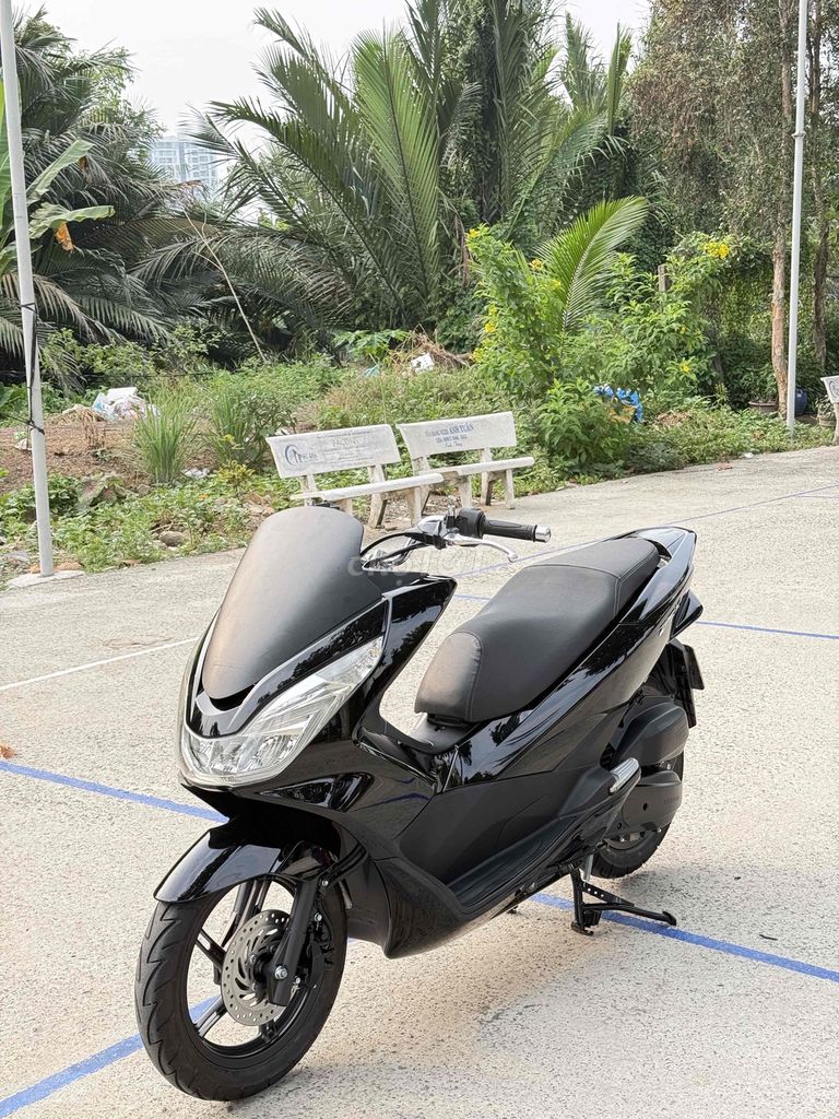 Honda PCX 125 2014 г. черный глянцевый — рассрочка с перв. взносом 8 млн