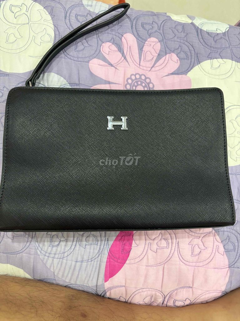 Ví cầm tay Hermes Nam Da Đen. Mua bán Túi xách tại Thành phố Hải Dương Hải Dương được đăng bởi Đức Phúc hình 1