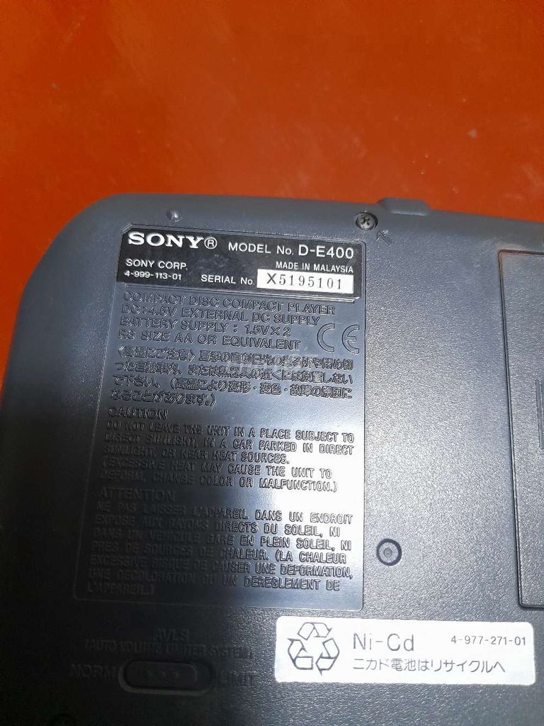 Bán xác máy sony walkman xưa sưu tầm