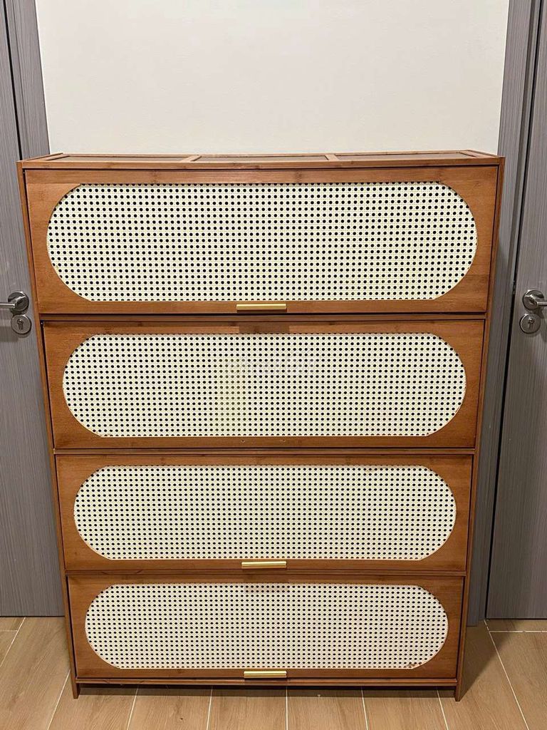 Tủ kệ gia đình Gỗ Nâu 139x80x32cm. Mua bán Tủ, kệ gia đình tại Huyện Nhà Bè Tp Hồ Chí Minh được đăng bởi Hoài Bão  hình 1