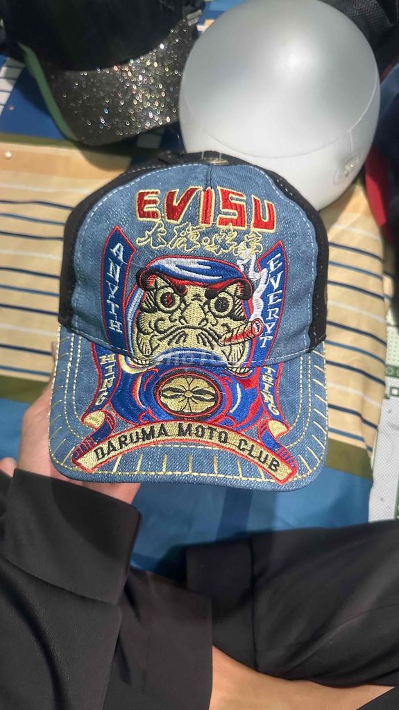 nón hiệu evisu