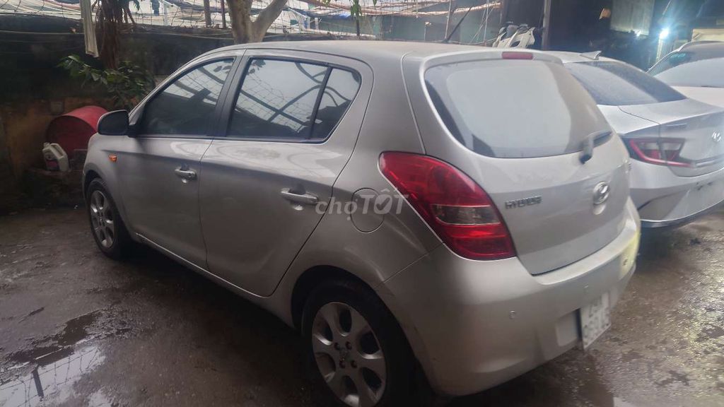 Hyundai i20 2012 1.4 AT - 86976 km