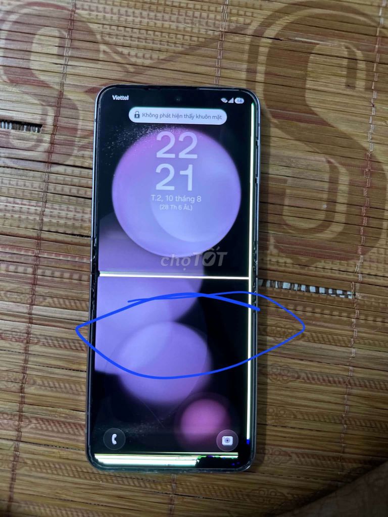 Samsung Galaxy Z Flip Tím Hỏng màn hình. Mua bán Điện thoại tại Quận Hoàng Mai Hà Nội được đăng bởi Quốc Huyy hình 1