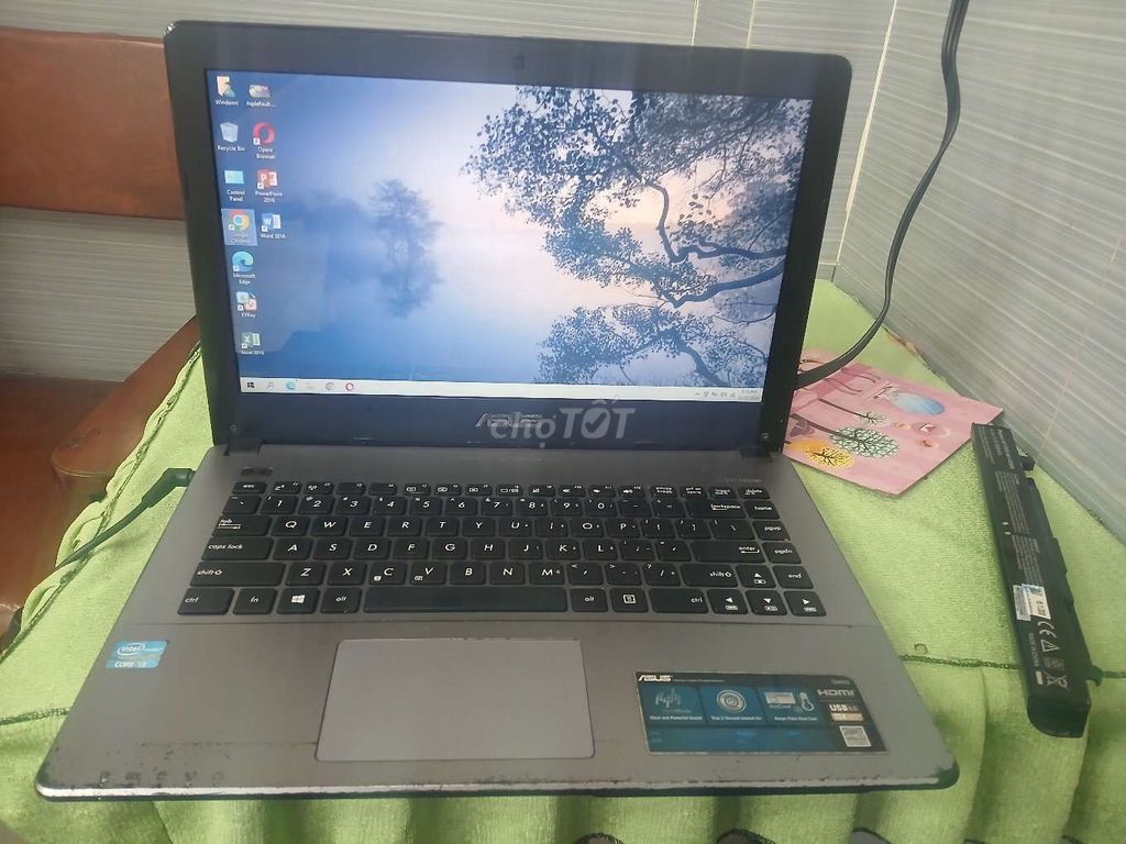 Thanh lý 2 máy laptop.Asus core i3.gen3.