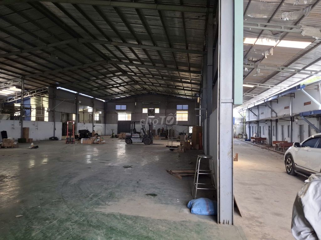 Cần bán gấp lô đất 1900m2 có sẵn nhà xưởng,xã Đức Hòa Thượng, Long An. Mua bán văn phòng, mặt bằng kinh doanh tại Huyện Đức Hòa Long An được đăng bởi Nhà Đất Mặt Tiền hình 3