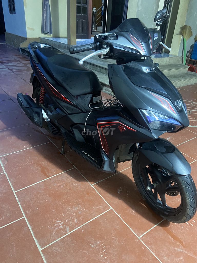 Honda Air Blade 2018 Đen. Mua bán Xe máy tại Huyện Chương Mỹ Hà Nội được đăng bởi Đỗ Bá Thanh hình 2