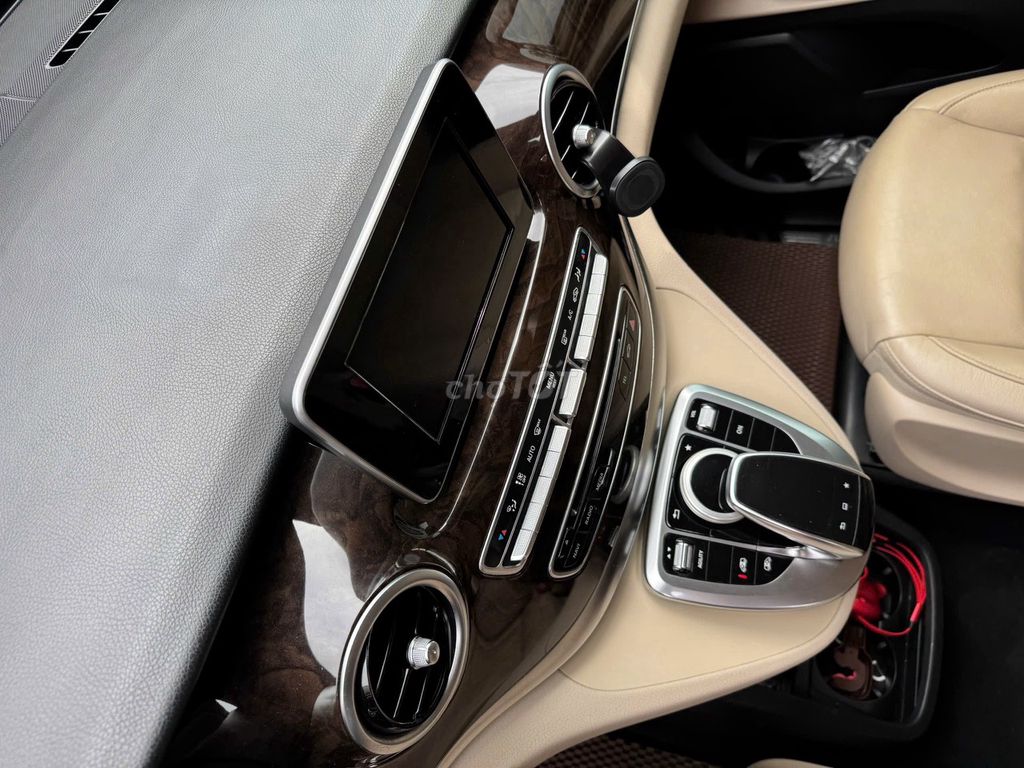 Mercedes Benz V Class V220d 2015. Mua bán Ô tô tại Quận Thanh Xuân Hà Nội được đăng bởi Nguyễn Tuấn Hoàng hình 17